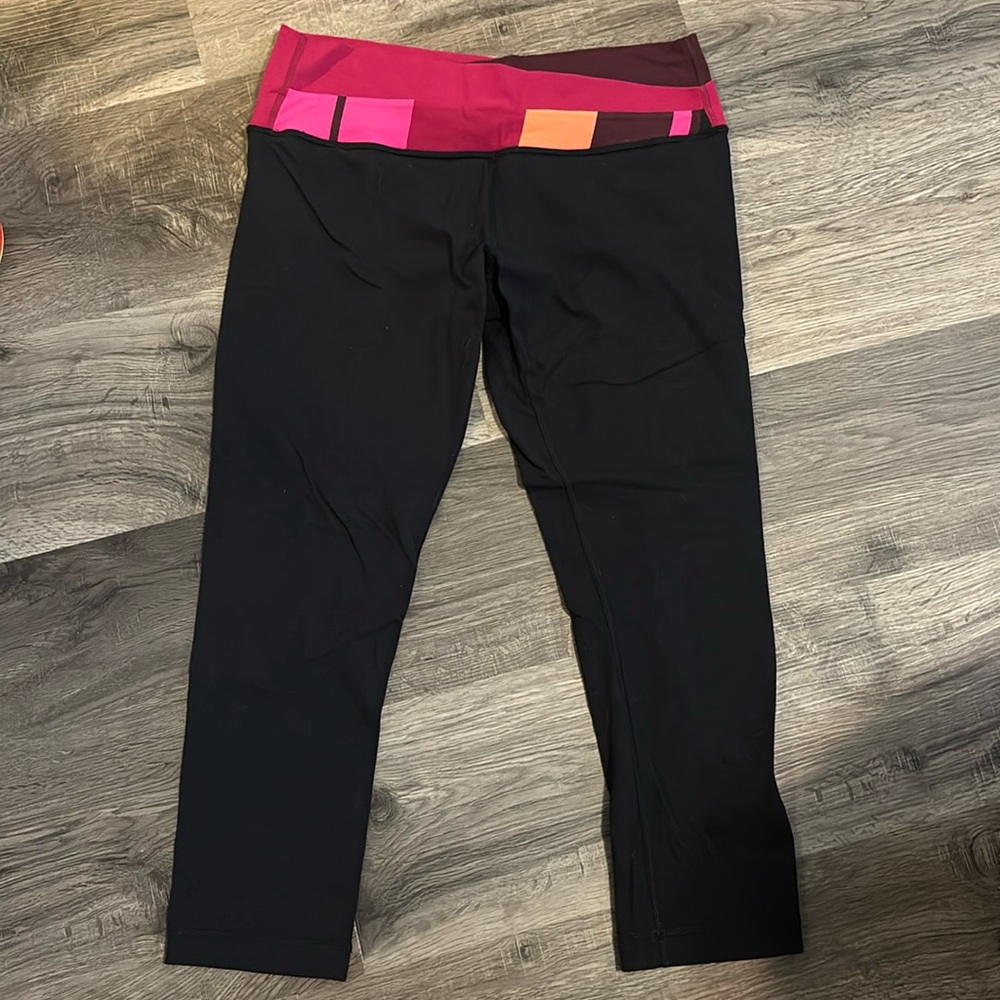 Lululemon capri style leggings size 8